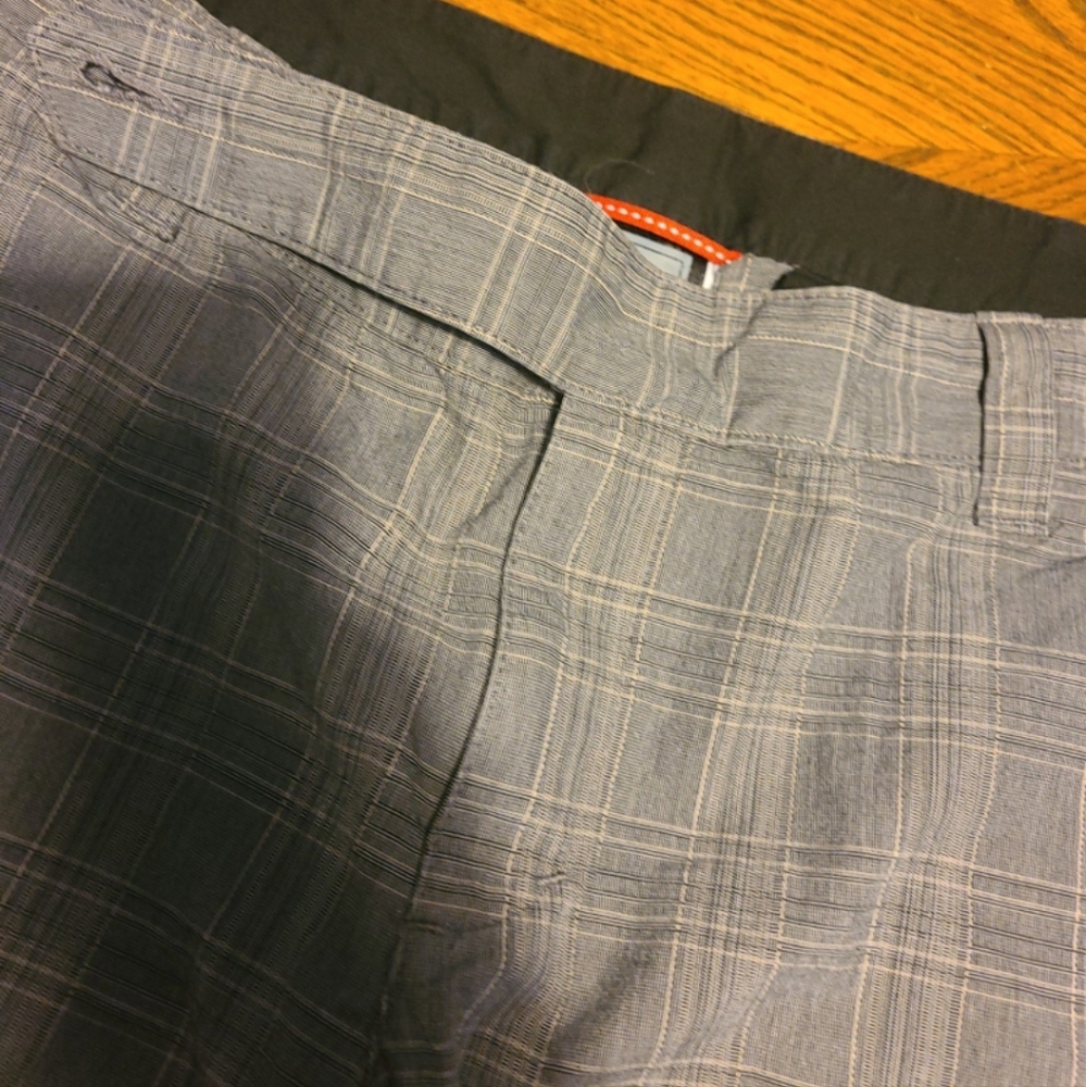 The north face womens shorts - Picture 5 of 5
